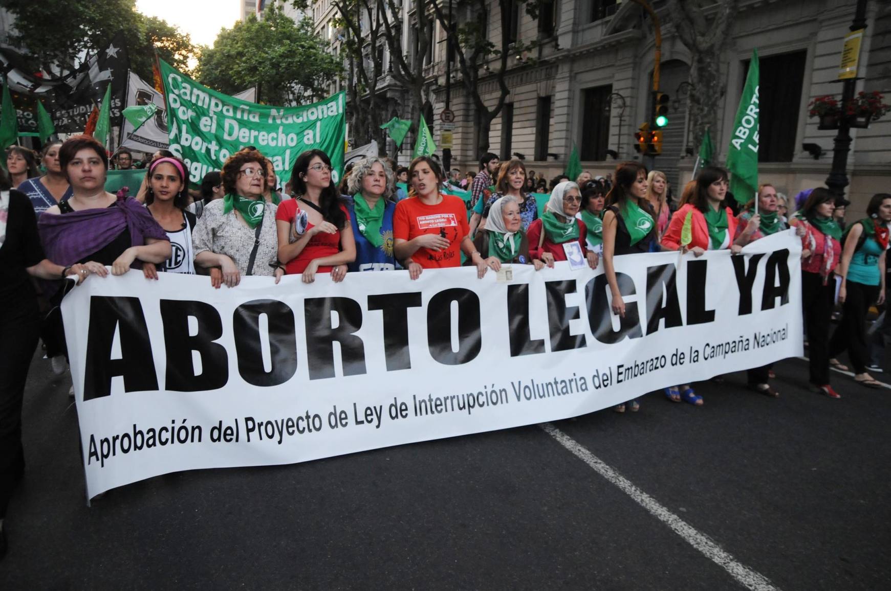 Photo of Comienza el debate sobre la despenalización del aborto en Diputados