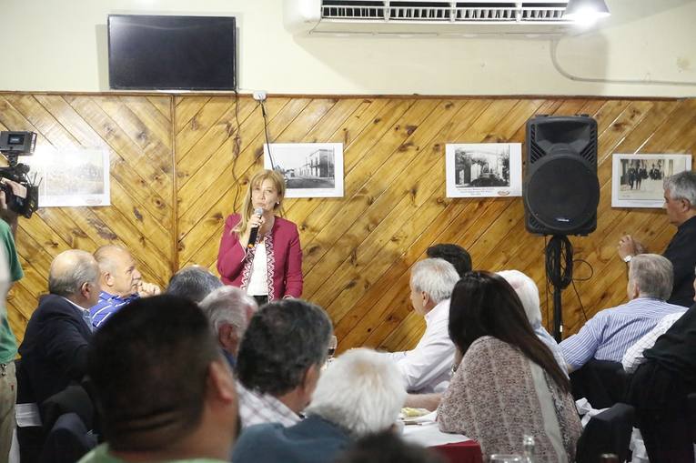 Photo of Verónica Magario destacó en la cena de CGT Matanza el valor de la unidad