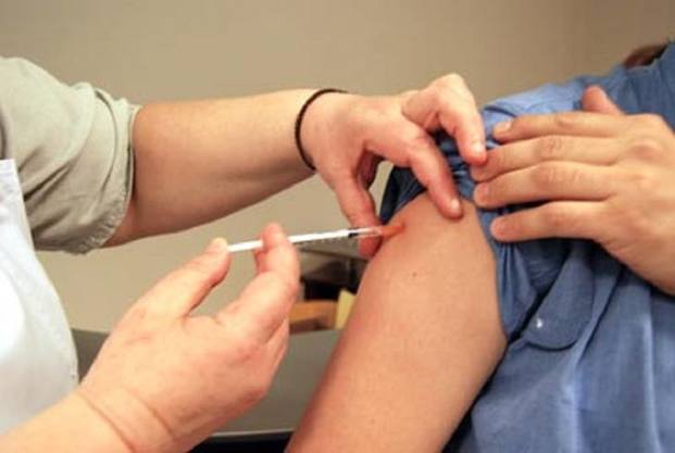 Photo of Ya está la vacuna contra el VPH para varones de 11 años en Provincia