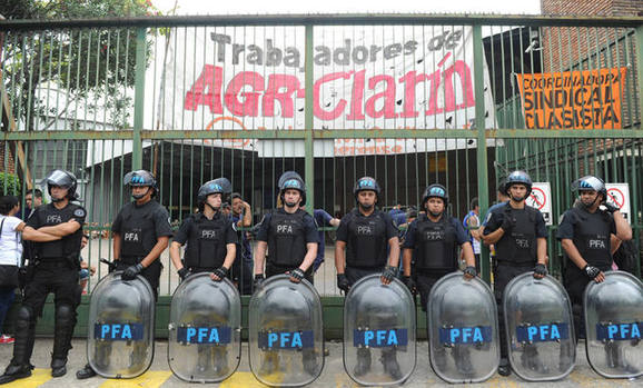 Photo of Escuchalo acá. Audio revela como el Grupo Clarín contrata patotas para desalojar AGR