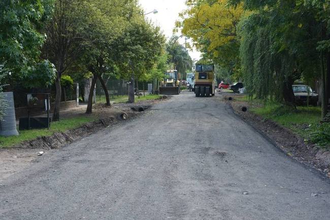 Photo of Ituzaingó: Descalzo recorrió las obras de fresado en el barrio Las Cabañas