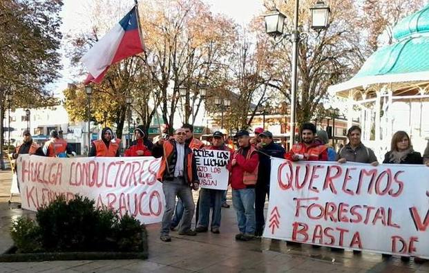 Photo of Chile: Sindicatos forestales en huelga se apostan en las afueras de Forestal Arauco