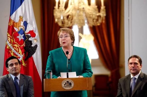 Photo of Bachelet anunció una modificación al sistema de pensiones en Chile