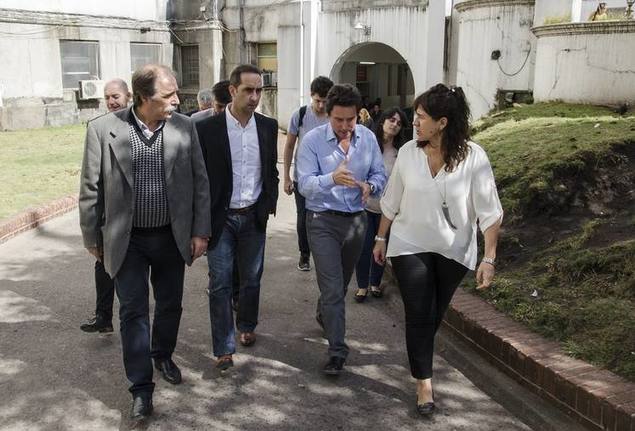 Photo of Tagliaferro recorrió obras en el Hospital Güemes          