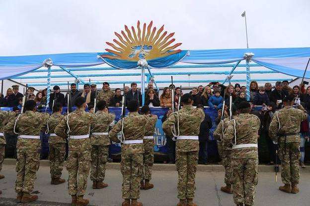 Photo of Río Grande: Acto y desfile por el día del Veterano y los caídos en Malvinas