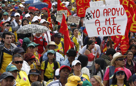 Photo of Colombia: El gobierno está “repartiendo pobreza” pero no aumenta presupuesto educativo