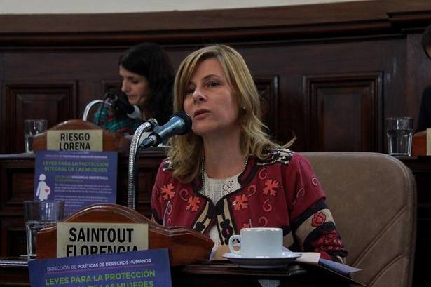 Photo of Saintout repudió el intento de asesinato contra la referente trans Claudia Vázquez Haro