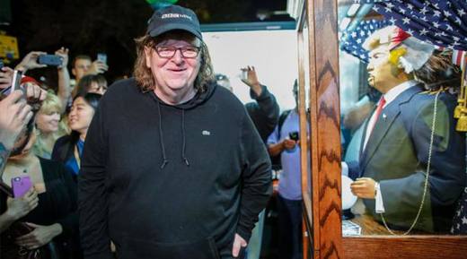 Photo of Michael Moore se ha propuesto ser una piedra más en el zapato de Donald Trump