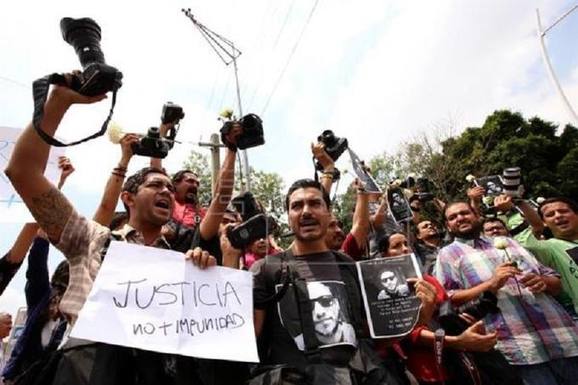 Photo of México: Un grupo armado agrede a 7 periodistas en Guerrero