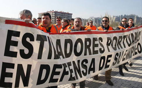 Photo of España: Completa paralización de los puertos en el primer dìa de huelga de los estibadores
