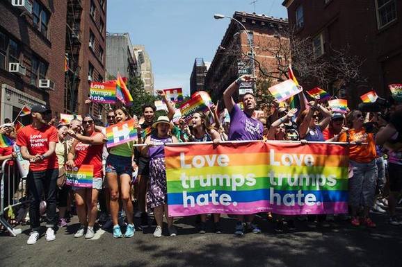 Photo of Nueva York: Desfile de Orgullo Gay en Nueva York  anti-Trump