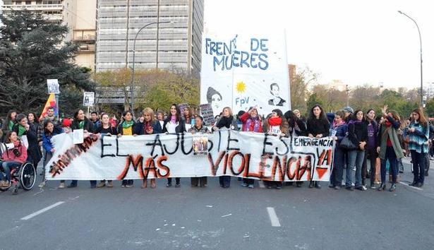 Photo of Saintout participó de la marcha #Niunamenos, además recorrió Los Hornos y Abasto