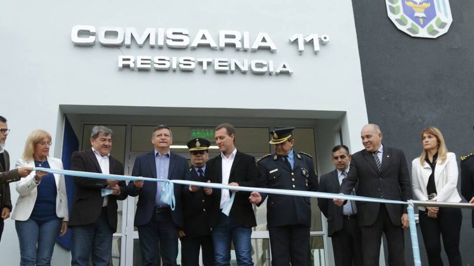 Photo of Chaco: El gobernador de la provincia inauguró la nueva comisaria 11° del barrio Provincias Unidas