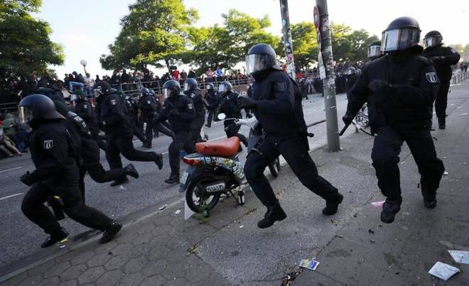Photo of Hamburgo: Fuertes disturbios en la cumbre del G20