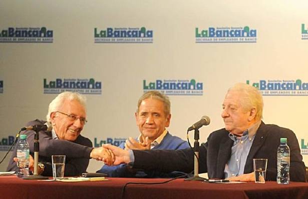 Photo of Se homenajeó la «Noche de las corbatas» con la presencia de referentes políticos