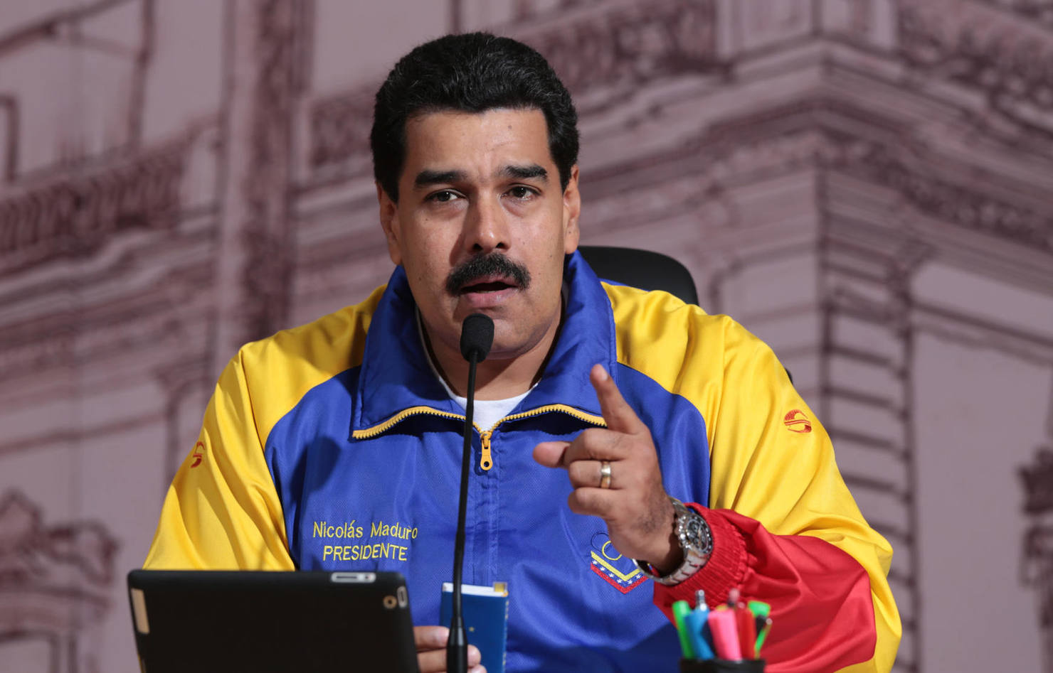 Photo of Maduro: «Acato  decisión del TSJ sobre el arresto domiciliario a Leopoldo López»