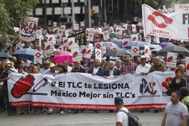 Photo of Miles de mexicanos marchan en rechazo a negociación del TLCAN