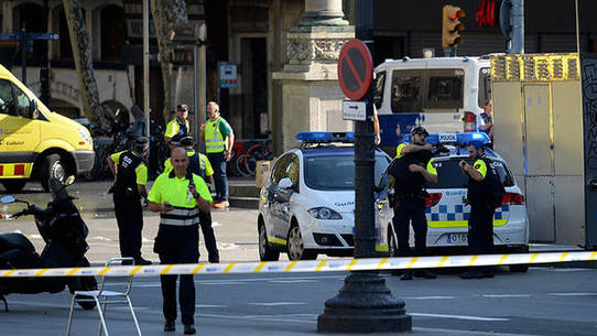 Photo of El Estado Islàmico se atribuyò el atentado en Barcelona dejando unos 12 muertos y 80 heridos