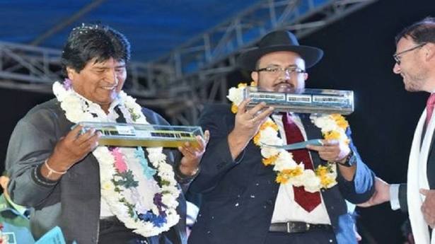 Photo of Bolivia: Evo inauguró la construcción del primer tren eléctrico metropolitano