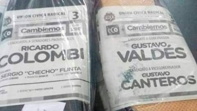 Photo of Corrientes: Denuncian que Colombi reparte alpargatas con boletas de Cambiemos