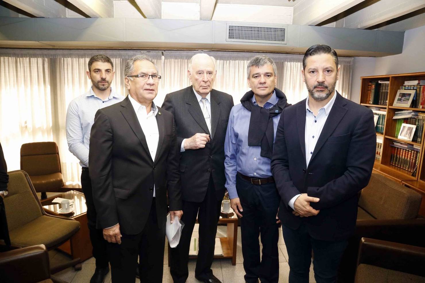 Photo of Zabaleta, Menéndez y Descalzo reunidos con el Fiscal General de Morón por  las amenazas de bomba