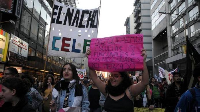Photo of Los secundarios marcharon contra la reforma educativa