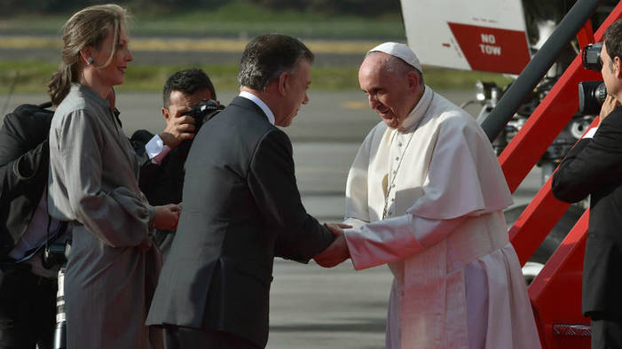 Photo of Video: El papa Francisco ya está en Colombia