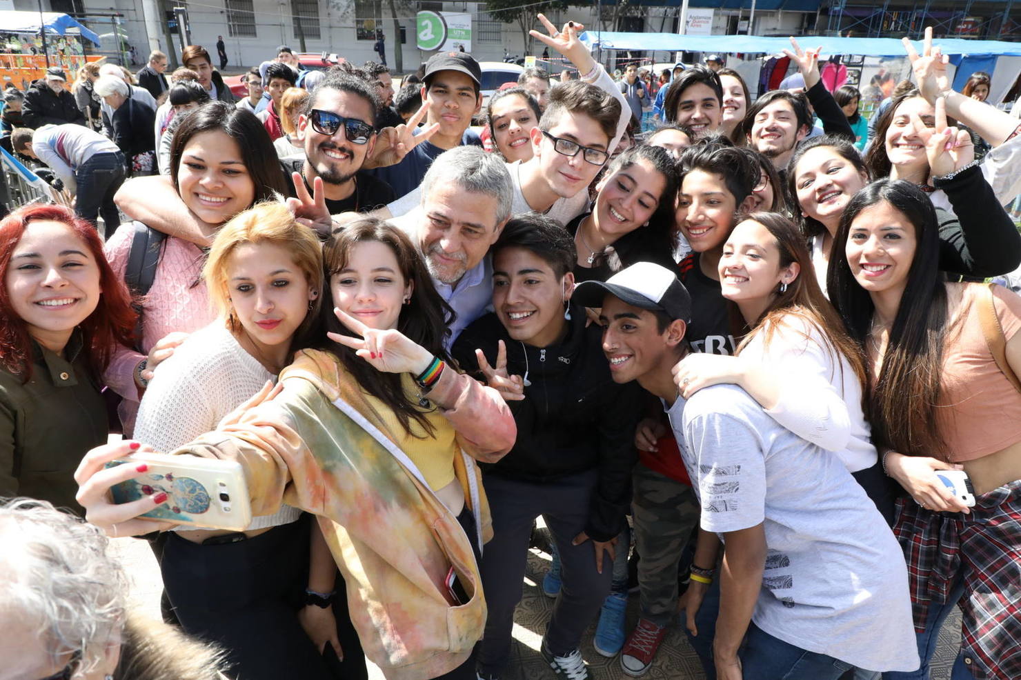 Photo of Estudiantes secundarios organizaron un festival en memoria de «La Noche de los Lápices»