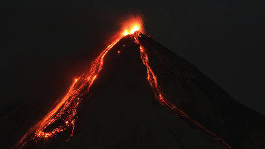 Photo of Video. El volcán de Fuego de Guatemala entró en erupción
