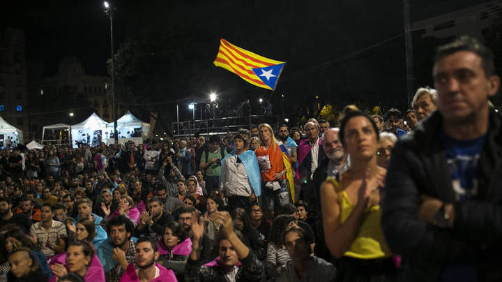 Photo of Videos. Protestas y marchas en toda Cataluña en rechazo a la represión policial del domingo