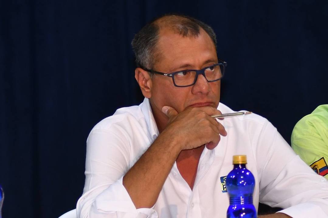 Photo of Ecuador: Jorge Glas califica de absurda e ilegal la resolución de destitución del contralor