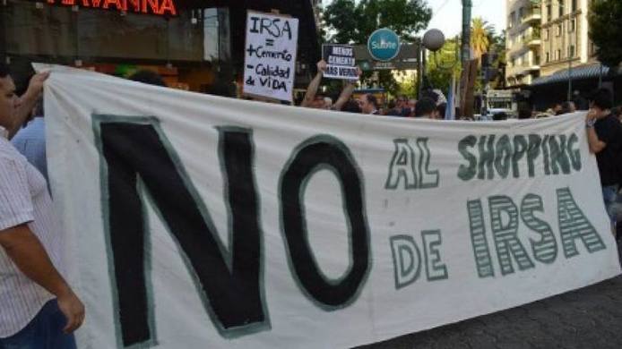 Photo of Vecinos de Caballito movilizados contra la construcción de un shopping