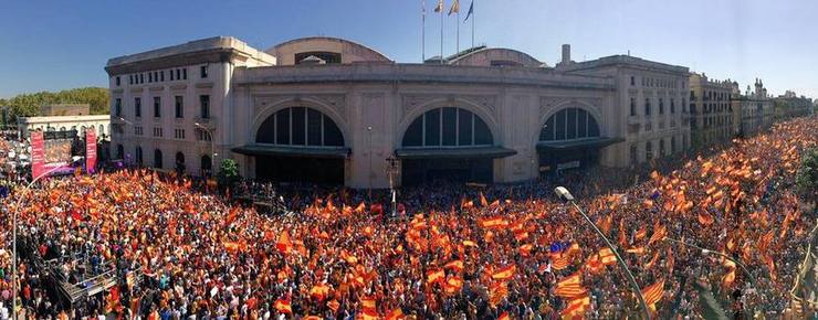 Photo of Video. Marcharon en Barcelona los que se oponen a la independencia catalana