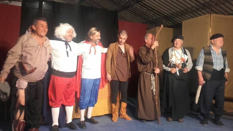 Photo of Ituzaingó: Se realizó la muestra de teatro del taller de adultos en La Torcaza
