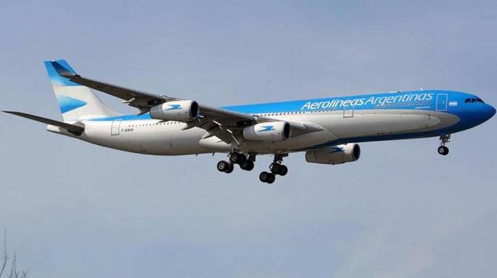 Photo of Aerolíneas dejará de volar a Barcelona: “Están entregando los cielos”