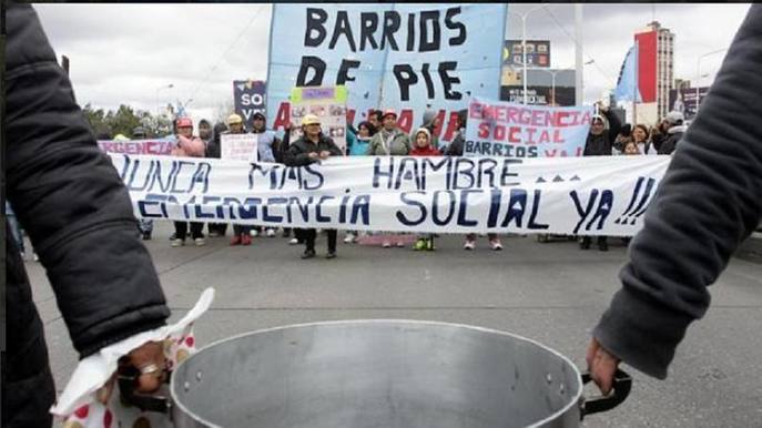 Photo of Con ollas populares pidieron al gobierno que los pobres “estén en agenda”