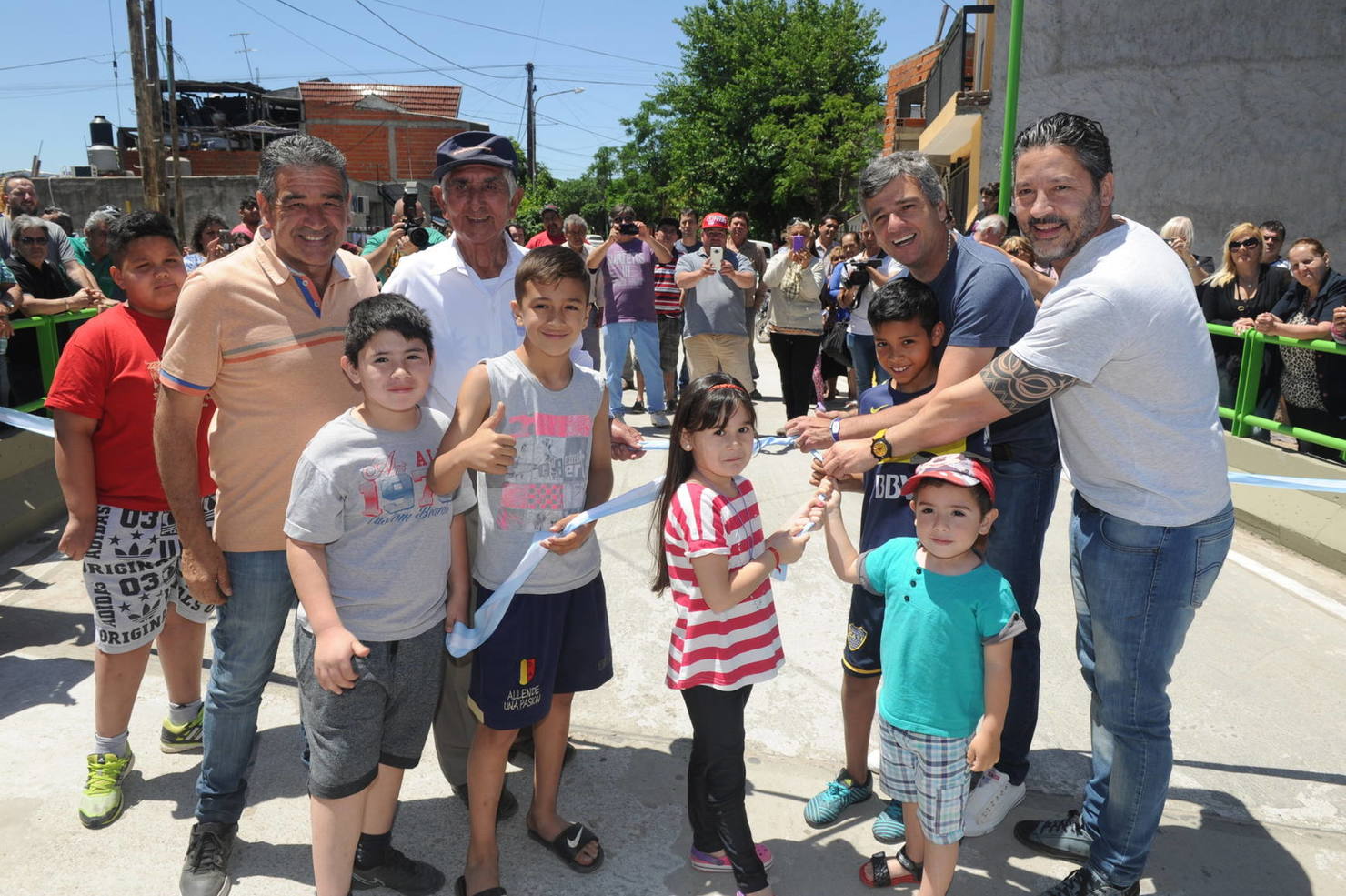 Photo of Zabaleta inauguró un puente vehicular y peatonal en William Morris junto a Gustavo Menéndez