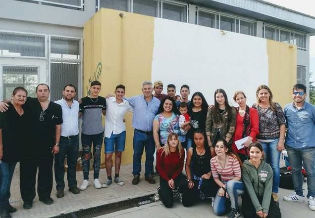 Photo of Chacabuco: Barrientos entregó subsidios a la escuela N°8