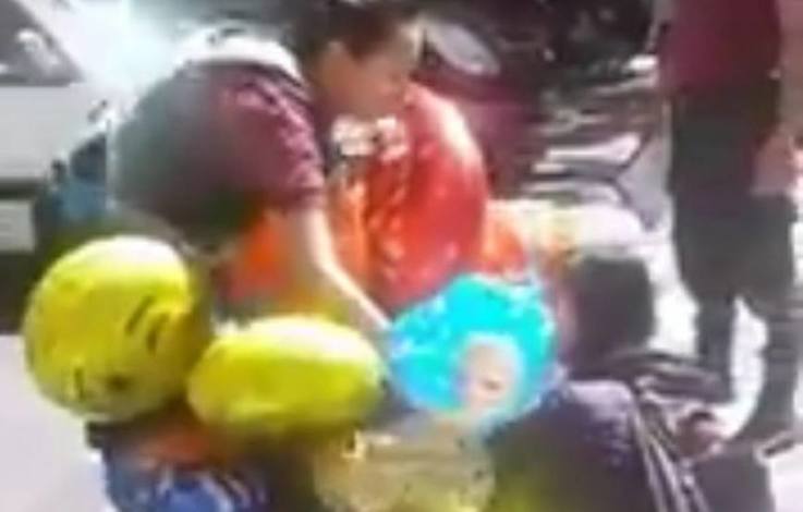 Photo of La Policía de la Ciudad maltrató a una mujer por vender globos en Recoleta