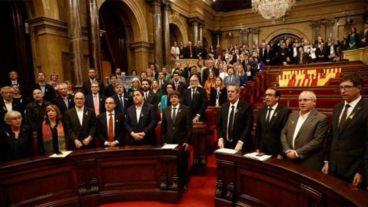 Photo of La justicia española suspendió la declaración de independencia catalana