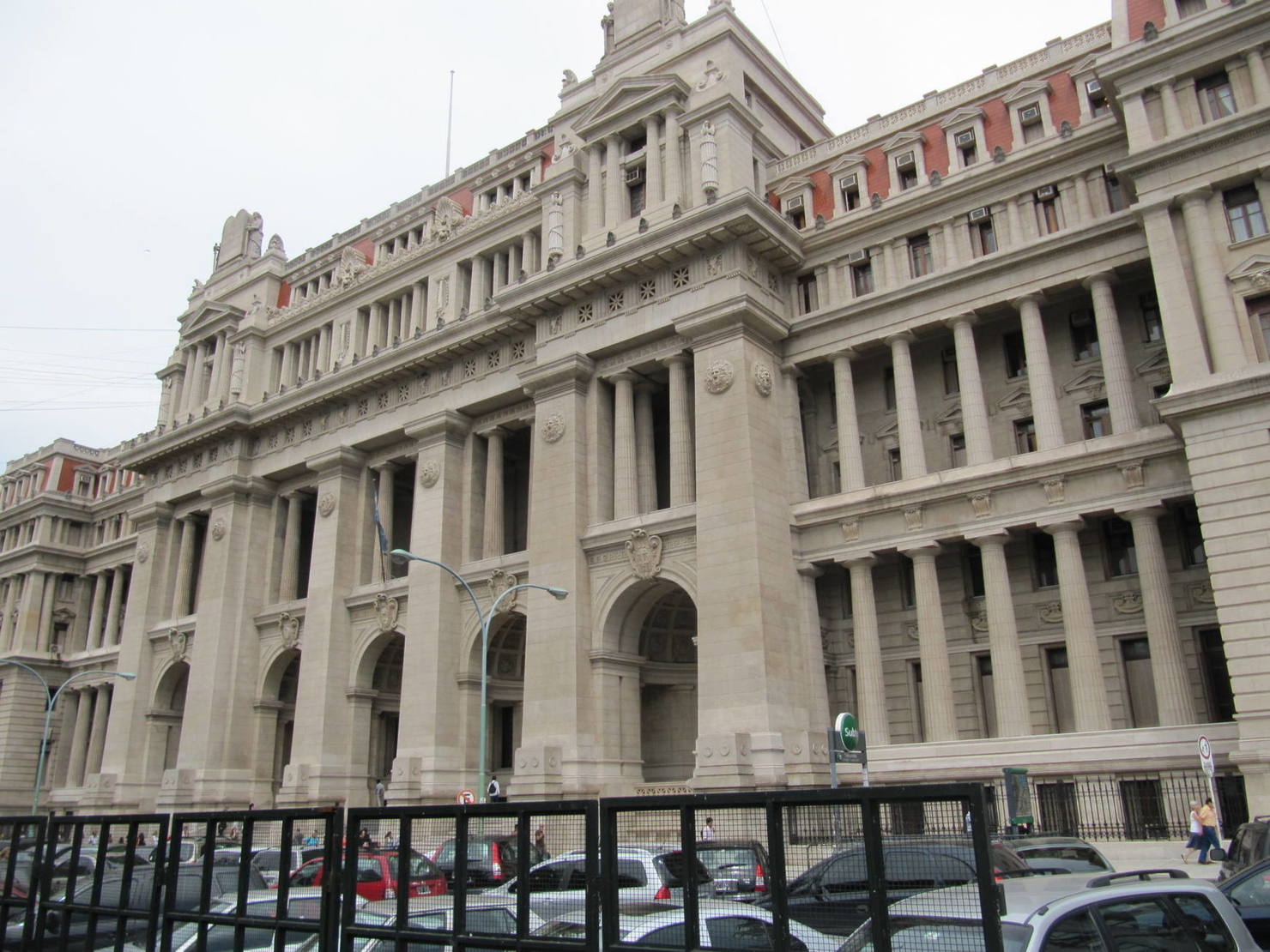 Photo of La golpearon y la amenazaron para sacarle su vivienda en Caballito