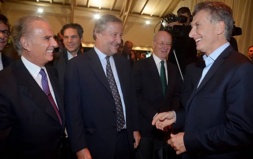 Photo of Apretar para precarizar: “Como ocurrió con Santa María, ahora le toca a los Moyano”