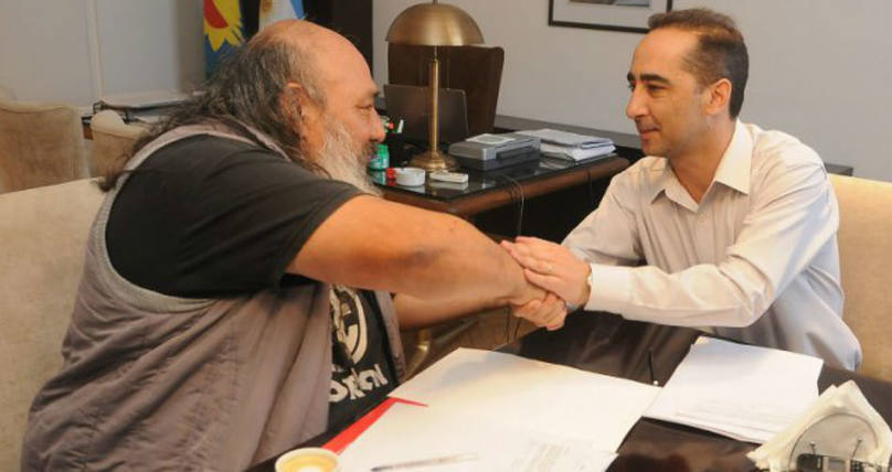 Photo of Video: quién es Dario Silva, el dirigente de ATE- Morón que golpeó a despedidos del Posadas