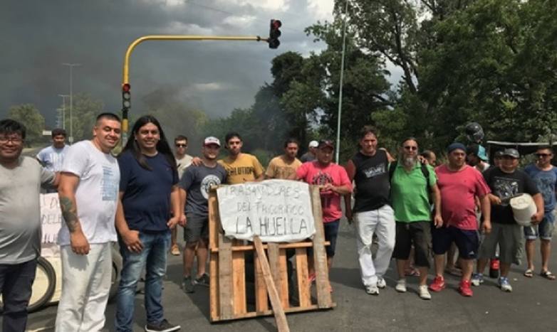 Photo of Trabajadores del frigorífico Avellaneda Carnes cortan ruta 36 por su fuente laboral