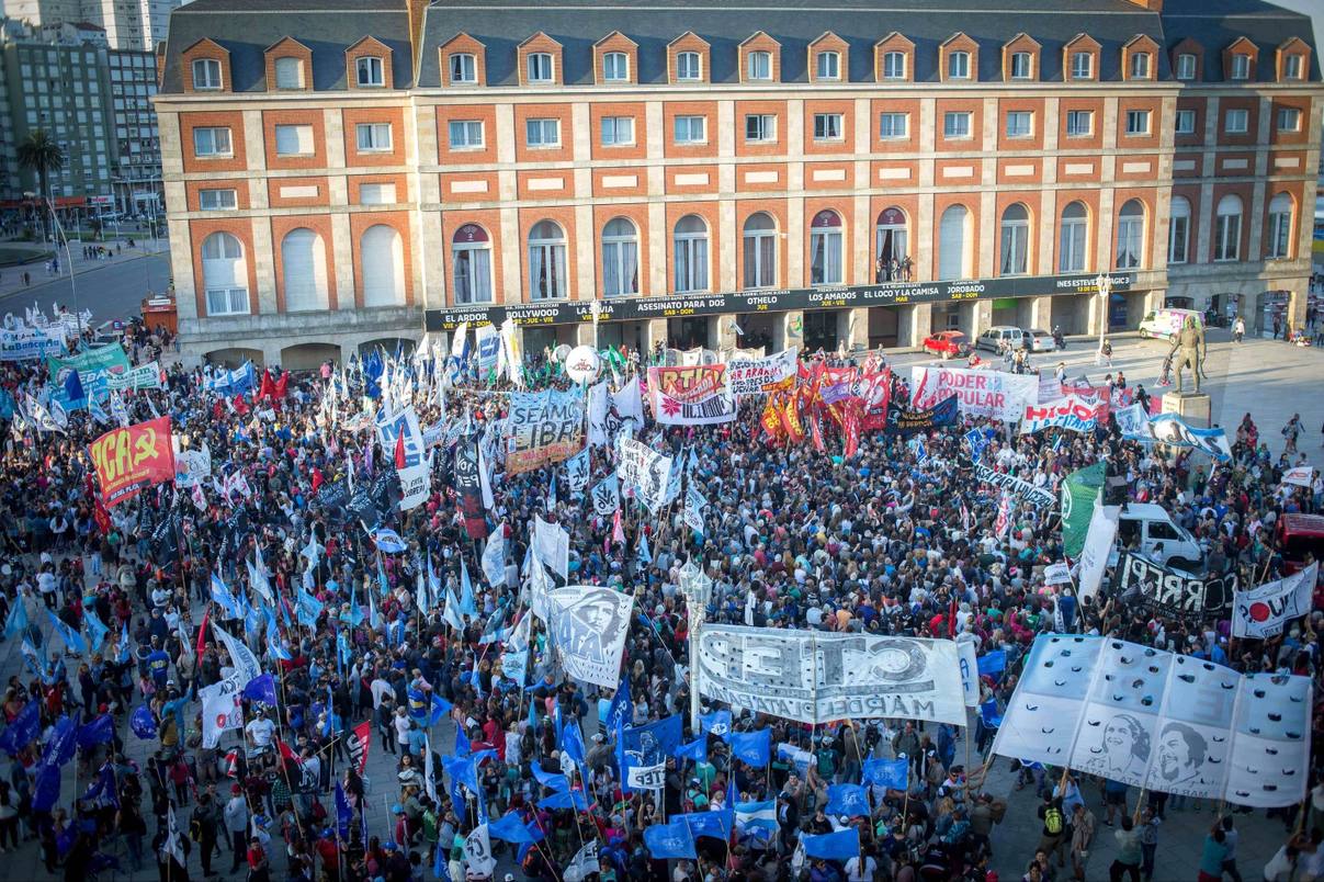 Photo of Marplatenses viajan a La Plata para repudiar la prisión domiciliaria de Etchecolatz