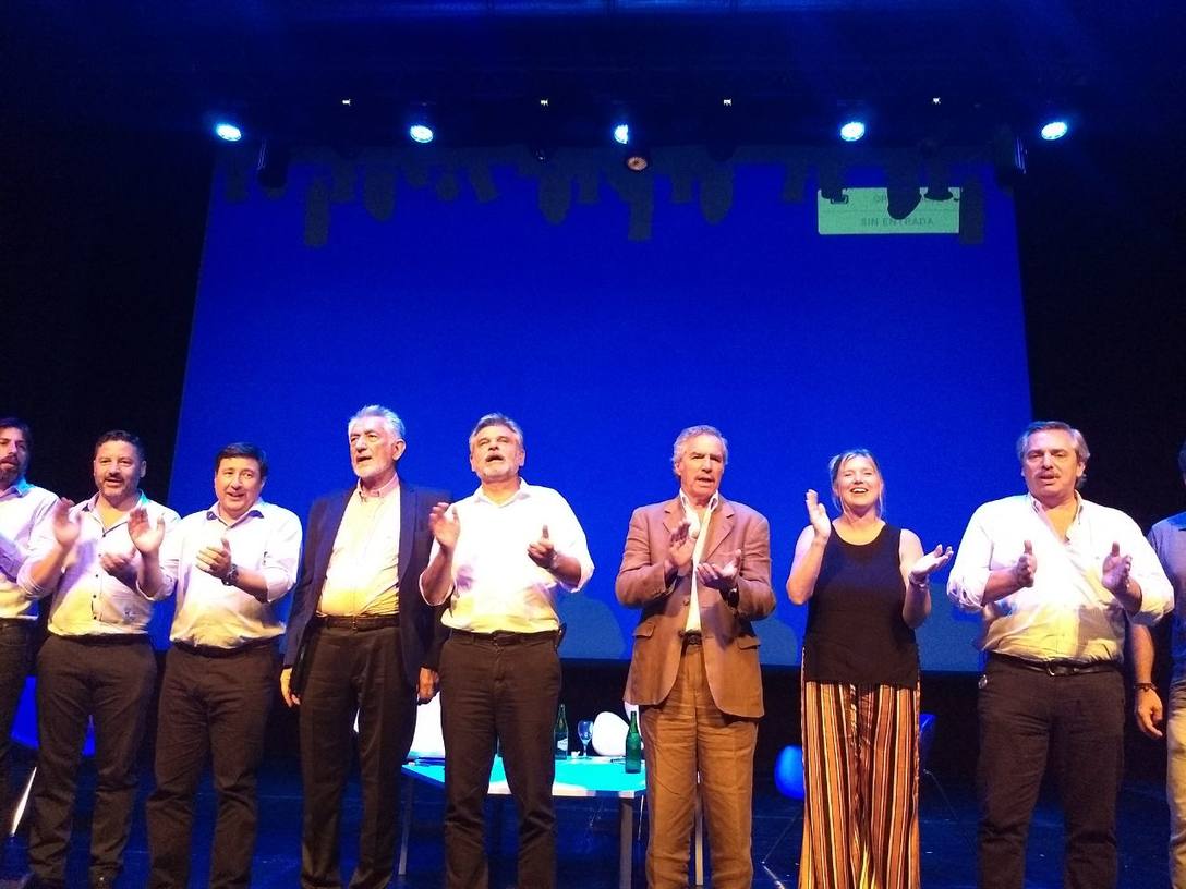 Photo of Video del Encuentro por la Unidad. Alberto Rodríguez Saá: «Voy a decir algo viejo: Viva Perón, y algo nuevo: tenemos 2019»