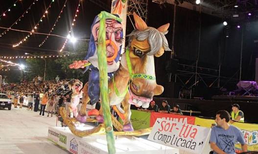 Photo of Bajan los precios del carnaval linqueño, por el escaso público de las primeras noches