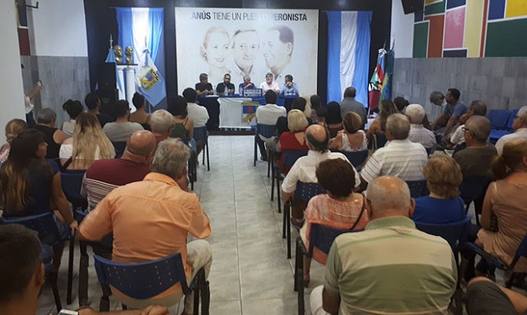 Photo of «Estamos por debajo de la línea de pobreza energética»