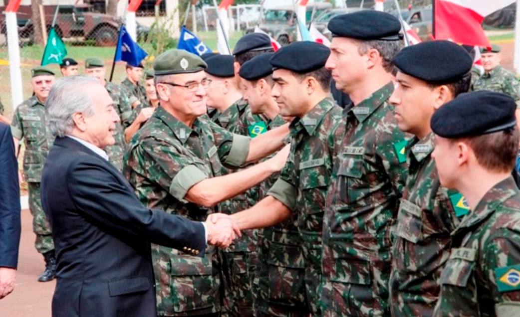 Photo of Brasil: por primera vez desde la dictadura un militar es ministro de Defensa