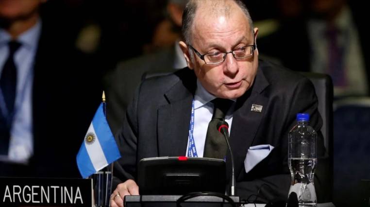 Photo of El canciller Jorge Faurie, lapidario: “No esperen una lluvia de inversiones en la Argentina”